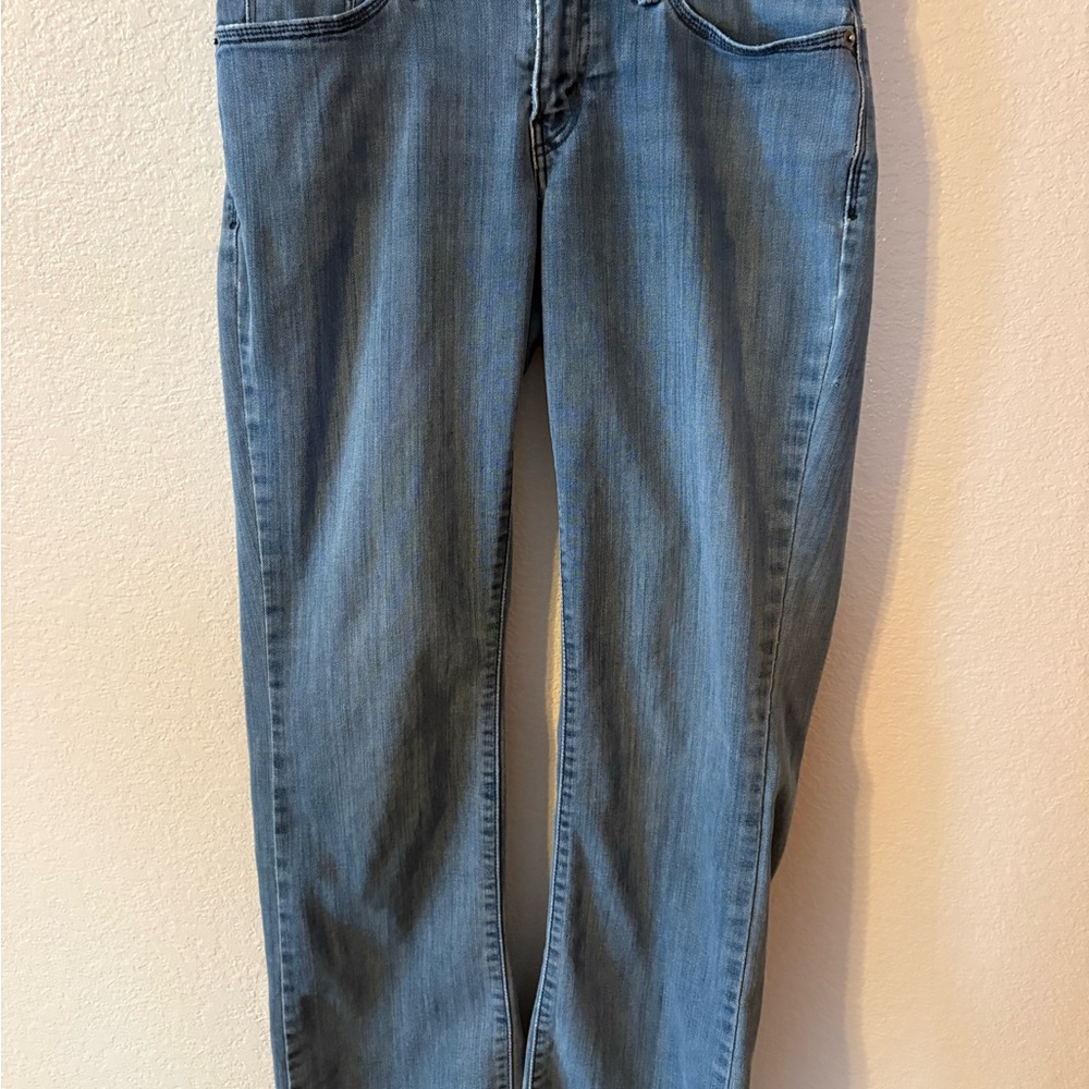 Levi's Women's Straight Leg Jeans in Light Blue